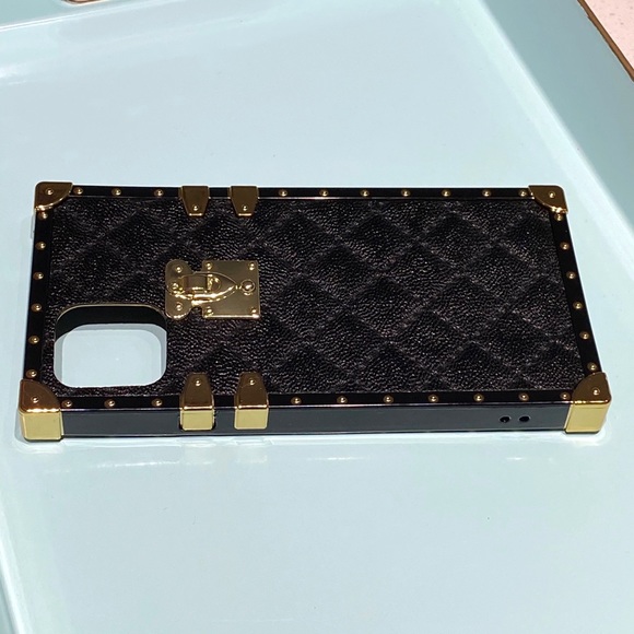 ✨Black Plaid Case✨ - Picture 6 of 8